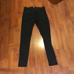 Skinny pants w zipper on the back
